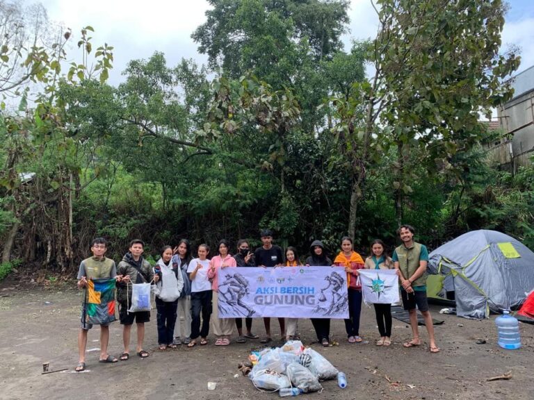 Clean Up Gunung Batur
