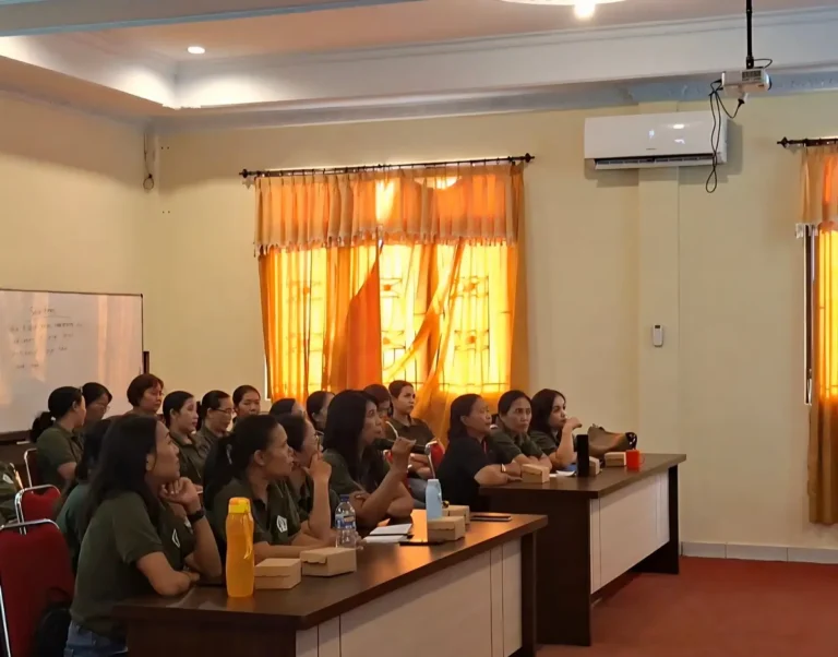 Sosialisasi pengelolaan sampah organik di Desa Delod Peken